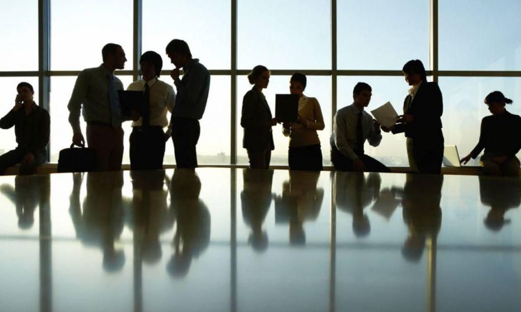 Σε τρεις ταχύτητες οι εργαζόμενοι που θα τεθούν σε αναστολή