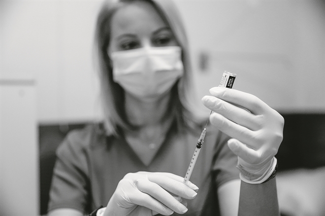 Χαρτογραφώνταςτα κυκλώματα των «ψεκασμένων»