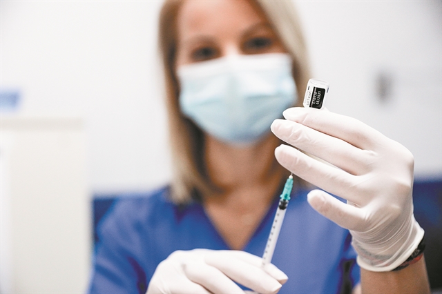 Πού «ραγίζει» το τείχοςανοσίας