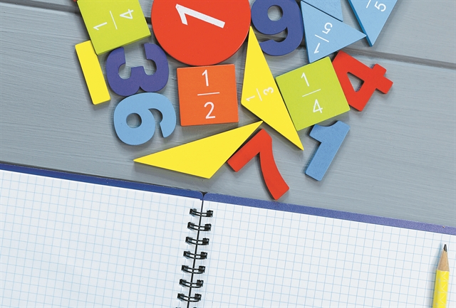 Οταν ένα κλάσμα φοράει καπέλο δεκαδικού…