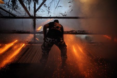 Χίος: Επεσαν οι πρώτες ρουκέτες στον Βροντάδο