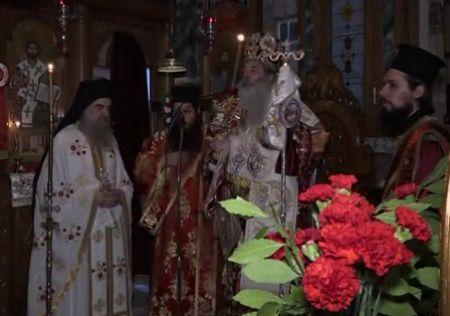 Η Ακολουθία της Αναστάσεως από τον Καθεδρικό Ιερό Ναό Αγίας Τριάδος Πειραιώς