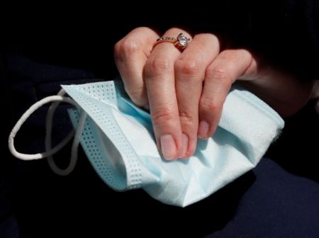 Βατόπουλος: Η μάσκα θα είναι μαζί μας για όλο το 2021 – Δεν θα απαλλαγούμε εύκολα