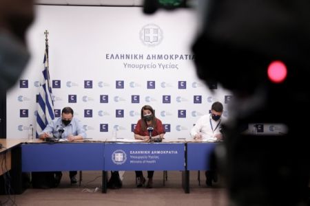 Η πρώτη αποκλιμάκωση των κρουσμάτων μετά από μήνες