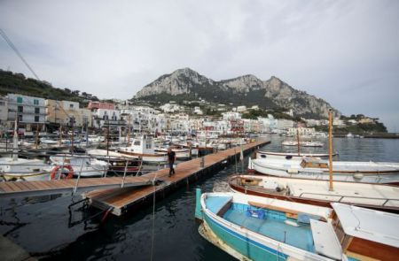 Ιταλία: Η Ελλάδα πρότυπο για covid free νησιά