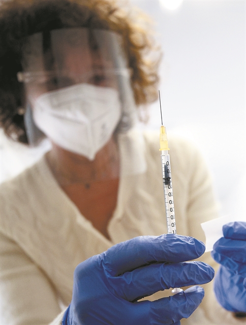 Εμβόλια : Ο άγνωστος πόλεμος πίσω από τις πατέντες