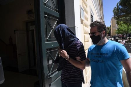 Νέα Σμύρνη: 14 Μαΐου η δίκη του 22χρονου επιδειξία – Αφέθηκε ελεύθερος