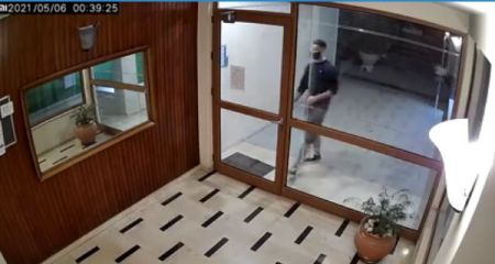 Νέα Σμύρνη : Στο αυτόφωρο ο 22χρονος επιδειξίας – Τι αναφέρει το κατηγορητήριο