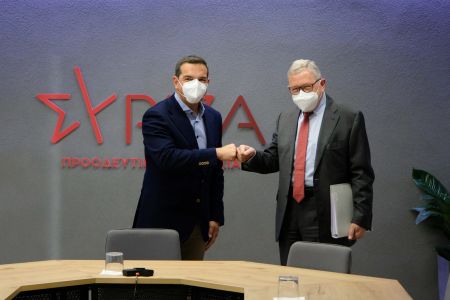 Συνάντηση Τσίπρα – Ρέγκλινγκ: Το χρέος παραμένει μεσοπρόθεσμα βιώσιμο