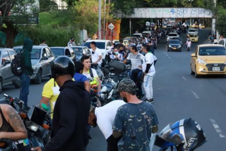 ΗΠΑ: Πάνω από τα 3 δολάρια η βενζίνη για πρώτη φορά εδώ και 6 χρόνια