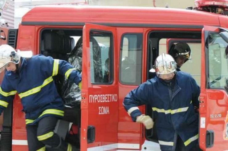 Φωτιά στη Μάνδρα Αττικής – Μεγάλη κινητοποίηση της Πυροσβεστικής | tovima.gr