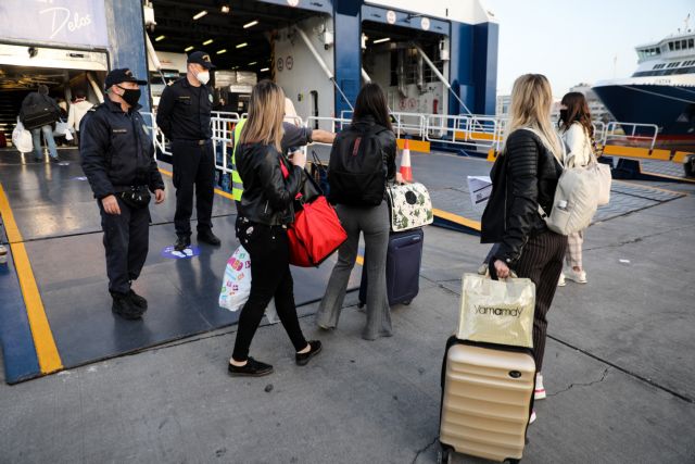 Ξημερώνει το τέλος του lockdown, με τουρισμό, ελεύθερες μετακινήσεις και χωρίς SMS – Οι φόβοι των ειδικών