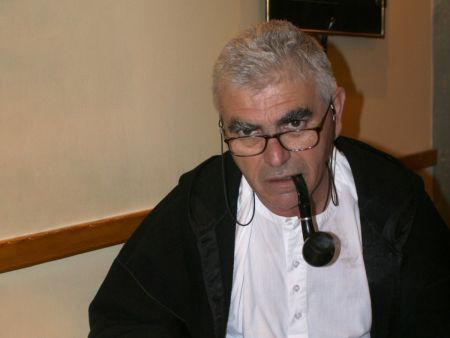 Πέθανε ο συγγραφέας, ποιητής και δημοσιογράφος Άγγελος Πετρουλάκης