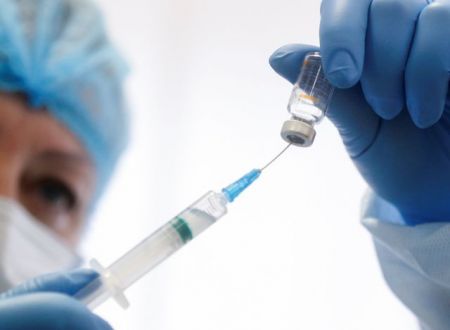 Α. Μπουρλά: Εμβόλιο για νέες μεταλλάξεις σε 100 μέρες – Αισιόδοξος για το χάπι κατά του κορωνοϊού