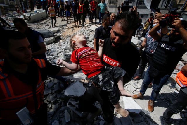 Λωρίδα της Γάζας: Εικόνες γροθιά στο στομάχι – Νεκρά παιδιά στα χαλάσματα | tovima.gr