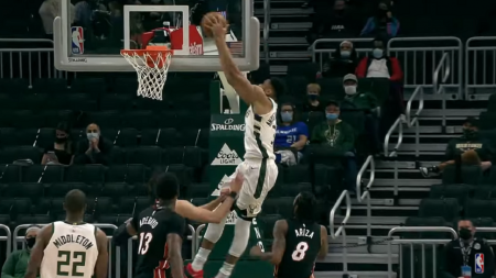 Top 10 του NBA: Ο Γιάννης στην έκτη θέση, ο ΛεΜπρόν στην κορυφή