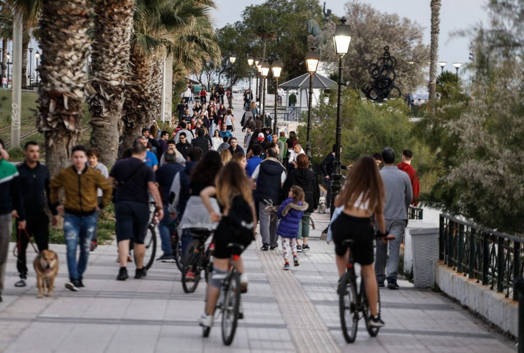 Κορωνοϊός: Ανησυχεί η «αθηναϊκή μετάλλαξη» – Τι λένε οι ειδικοί