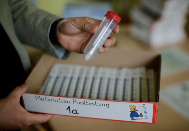 Γερμανία: Τo 74% των κατοίκων έχει ή προτίθεται να εμβολιαστεί | tovima.gr