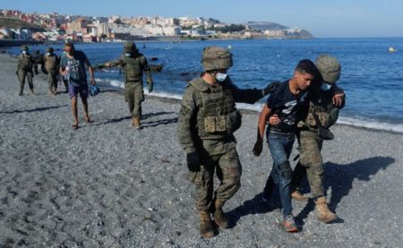 Ισπανία: Συναγερμός για τους 8.000 μετανάστες που έφτασαν από το Μαρόκο