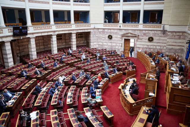 Κλιματικός νόμος: Σχέδιο για επενδύσεις 44 δισ. ως το 2030 – Διαβούλευση ζητούν τα κόμματα | tovima.gr