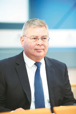 Τα ΕΛΠΕ αλλάζουν δραστηριότητες και ταυτότητα