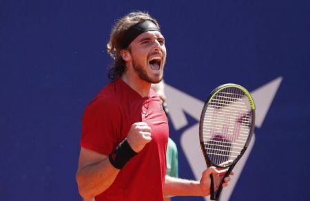 Τσιτσιπάς: 31η νίκη και 6ος ημιτελικός μέσα στο 2021!