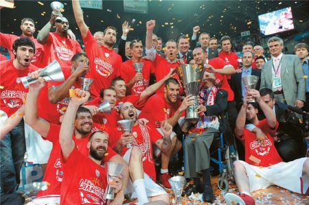 Κωνσταντίνος Αγγελόπουλος: Η αγάπη του για τον Ολυμπιακό και το μπάσκετ