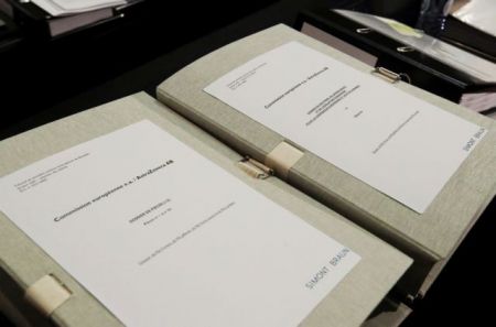 AstraZeneca: Διαψεύδει ότι παραβίασε το συμβόλαιο για την παράδοση εμβολίων στην ΕΕ