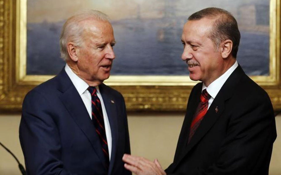 Ερντογάν: Μετά τις απειλές… ευελπιστεί σε «νέα εποχή» ήρεμων σχέσεων μεταξύ Τουρκίας – ΗΠΑ