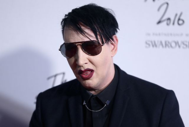 Marilyn Manson: Ένταλμα σύλληψης κατά του τραγουδιστή – Για επίθεση «μη σεξουαλικής φύσης» | tovima.gr