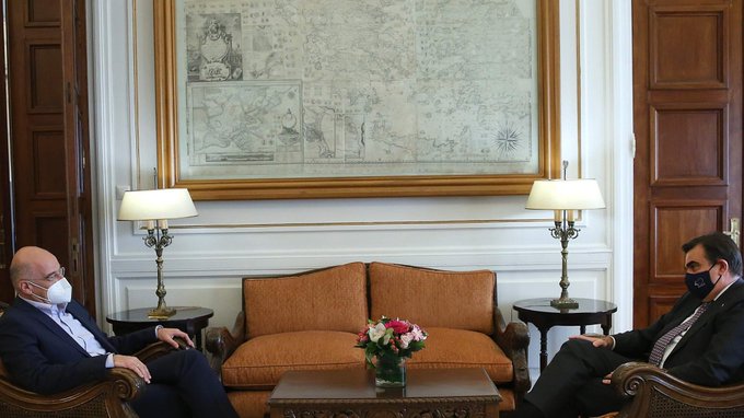 Τετ α τετ Δένδια με Σχοινά