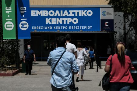Εμβολιασμοί: Οι 18 και άνω δείχνουν τον δρόμο προς την «Ελευθερία» – Ραντεβού… ούτε για δείγμα με Johnson & Johnson