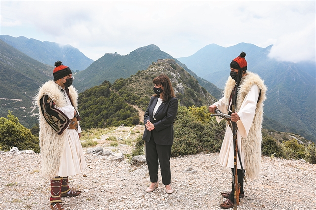 Ποιος εκδικείται ποιον