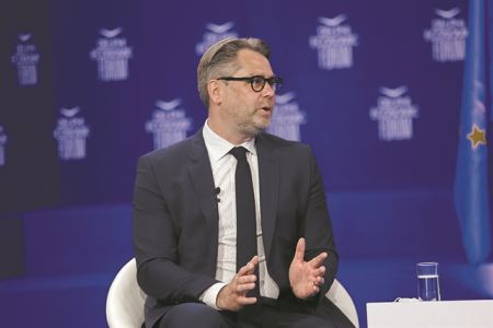 «Πιστεύουμε καιεμπιστευόμαστετην Ελλάδα»