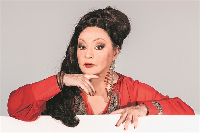 «Το θέατρο δεν είναι αρένα»