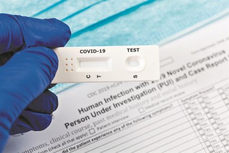 Τι πρέπει να γνωρίζετε για τα νέα self-tests για τον κορωνοϊό