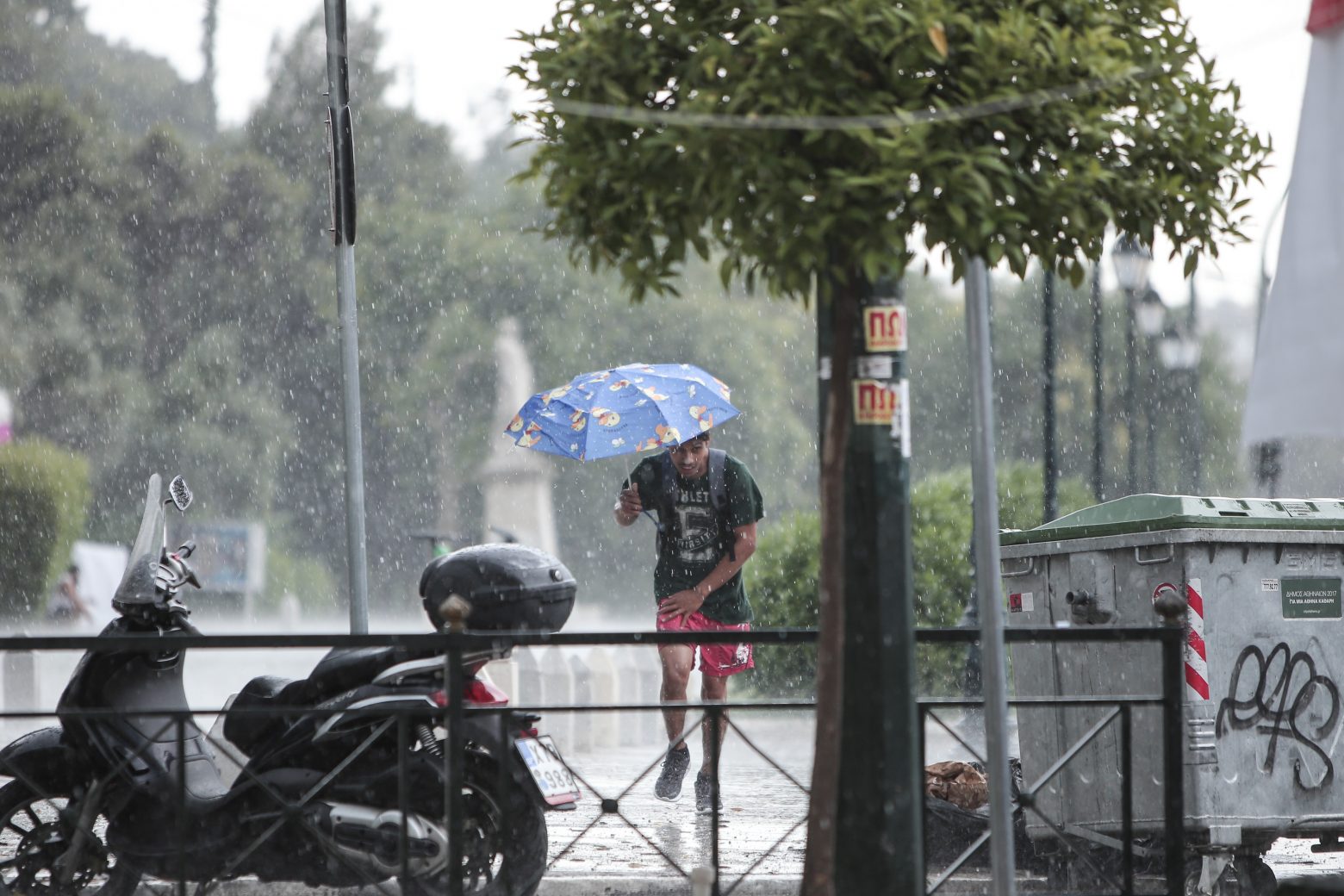Καιρός: Βροχές αλλά και… 27 βαθμοί Κελσίου την Τετάρτη – Δείτε που θα «χτυπήσουν»