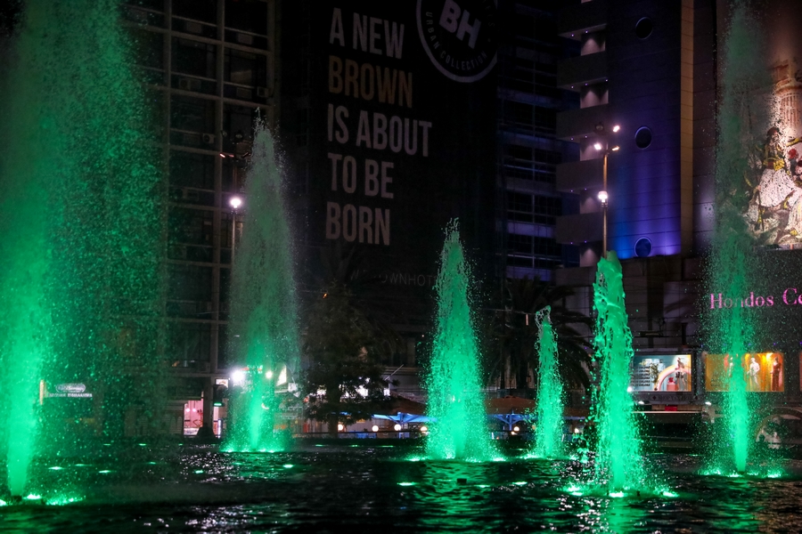 Η Πλατεία Ομονοίας «ντύθηκε» στα πράσινα προς τιμή του Παναθηναϊκού
