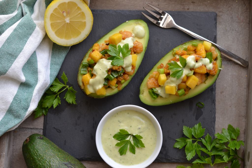 Αβοκάντο με γαρίδες και μάνγκο