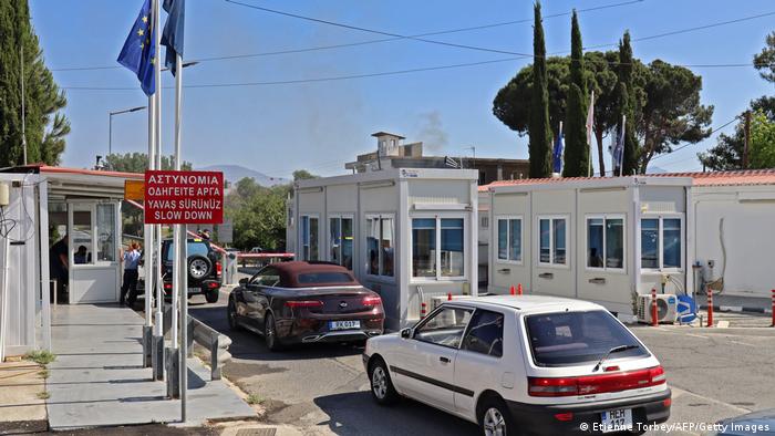Πολιτική Κύπρος: Άνοιξαν τα οδοφράγματα μετά από 462 ημέρες | tovima.gr