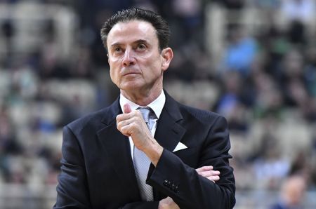 Πιτίνο: Αμφιβάλλω αν θα παίξει στο Προολυμπιακό ο Γιάννης