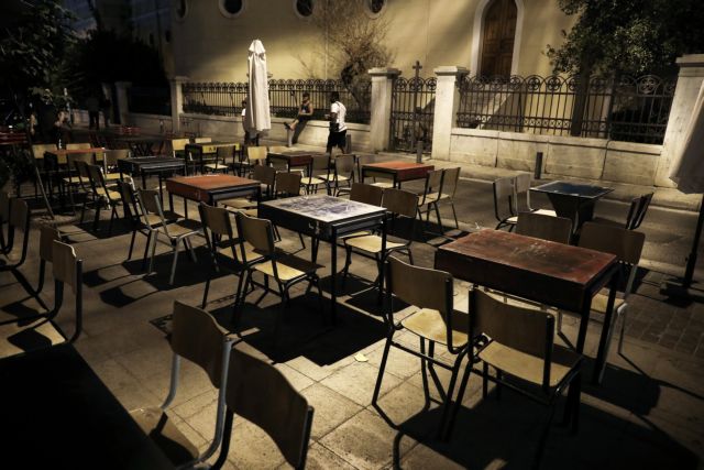 Mitsotakis says no one can stop restaurateurs from imposing COVID-19 vax requirement | tovima.gr