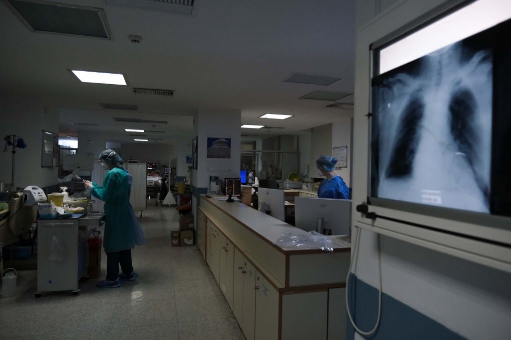 Κορωνοϊός: 1.339 νέα κρούσματα και 30 θάνατοι – 381 οι διασωληνωμένοι