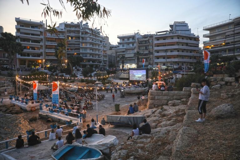 Πειραιάς: Μάγεψε το θερινό σινεμά στον Όρμο της Αφροδίτης | tovima.gr