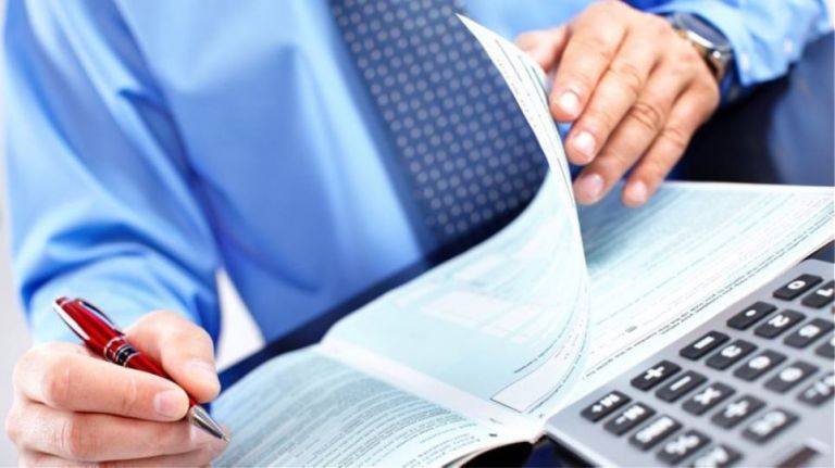 Φορολογικές δηλώσεις 2021: Ασφυκτικές οι προθεσμίες – Τι να προσέξετε