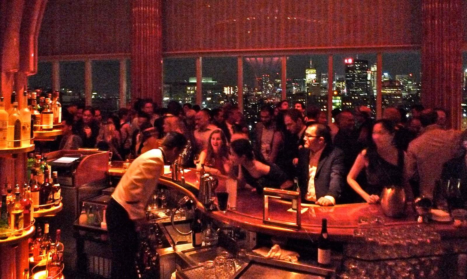 Ανοίγουν 2 Ιουλίου τα κέντρα διασκέδασης και τα μπαρ σε κλειστούς χώρους – Πώς θα λειτουργήσουν