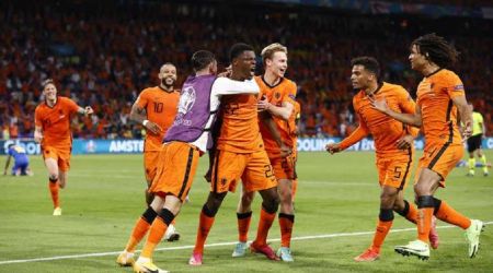 Νίκη – θρίλερ για την Ολλανδία (3-2)