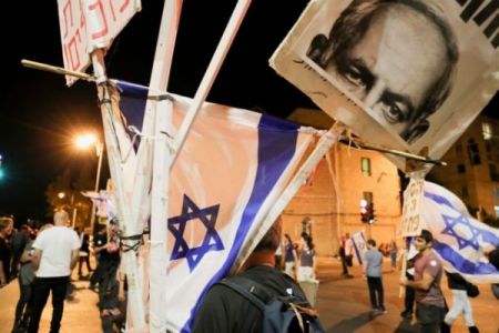 Ισραήλ: Πανηγυρίζουν το τέλος της κυριαρχίας Νετανιάχου