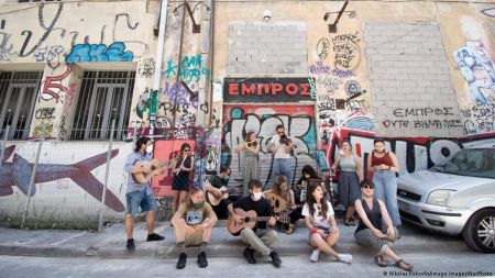 DLF: Μάχη για το αυτοδιαχειριζόμενο θέατρο ΕΜΠΡΟΣ