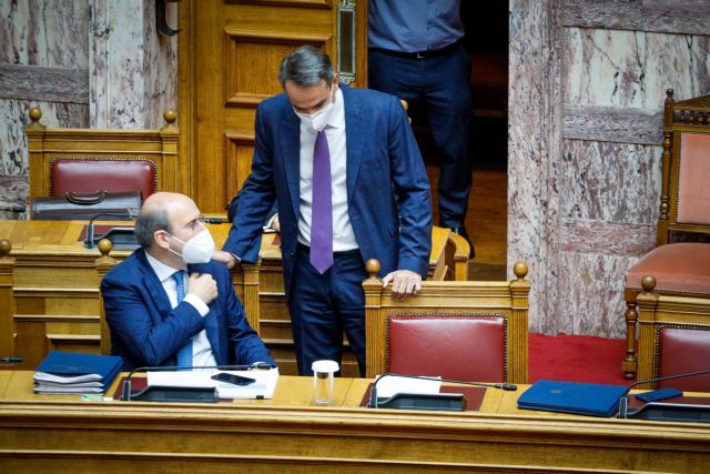 Σύγκρουση για το Εργασιακό: Live η ομιλία Μητσοτάκη τη Βουλή